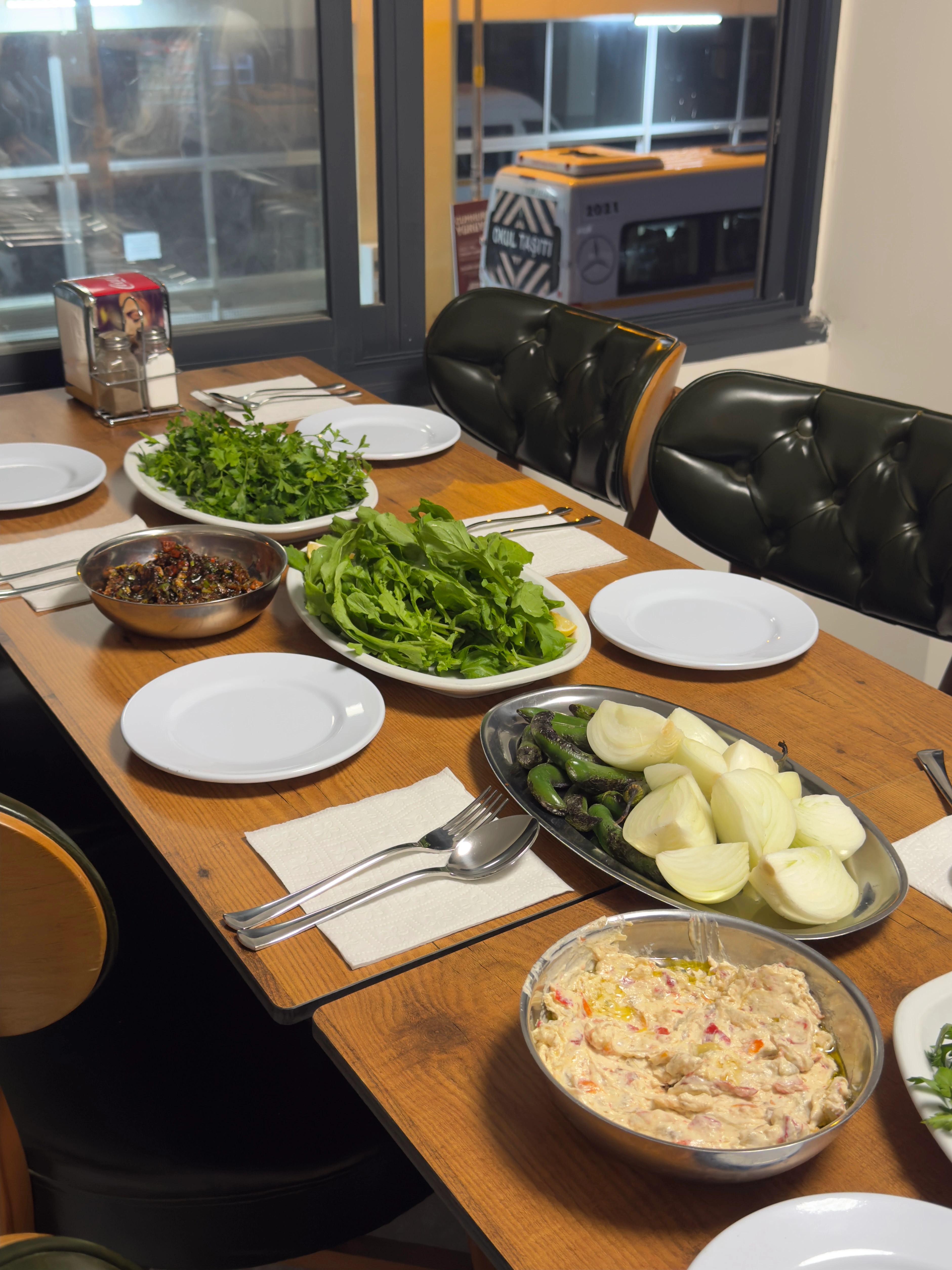 Meşhur Köfteci Metin Restoran Ortamı